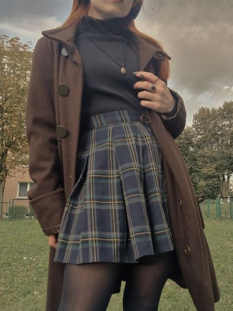 Academia Aesthetic Outfit, Dark Academia Outfits, Dark Academia Outfit, Academia Clothes, Mode Tips, Academia Outfits, Academia Style, Academia Fashion, American Beauty