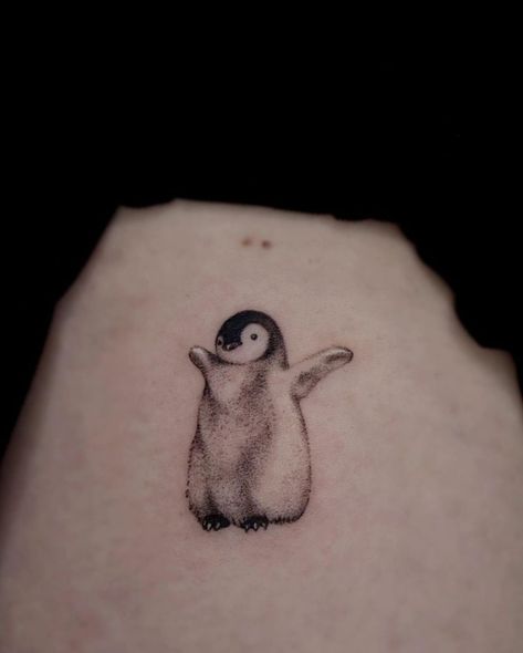 Tiny Penguin Tattoo, Penguins Tattoo, Penguin Tattoo Ideas, Penguin Tattoos, Sorry Mom Tattoo, Cute Tattoo Ideas, Tattoos Couples, Penguin Tattoo, Cute Simple Tattoos