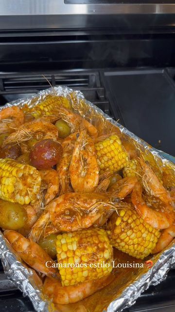 Eduardo Albarran on Instagram: "Vamos a preparar esos deliciosos camarones estilo Louisiana🦐" Cajun Food, Cajun Recipes, Seafood Dinner, Louisiana, Seafood, Cooking Recipes, Collage, Pins, On Instagram