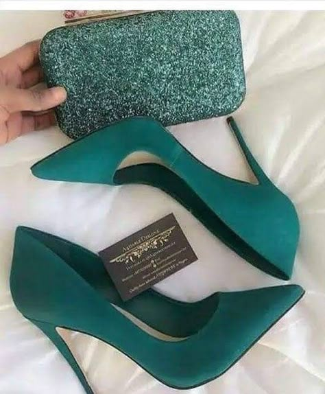 Kasut Tumit Tinggi, Bling Sunglasses, Hak Tinggi, Green Pumps, Plum Dress, Shoes Green, Green Heels, Fashion Heels, Shoe Closet