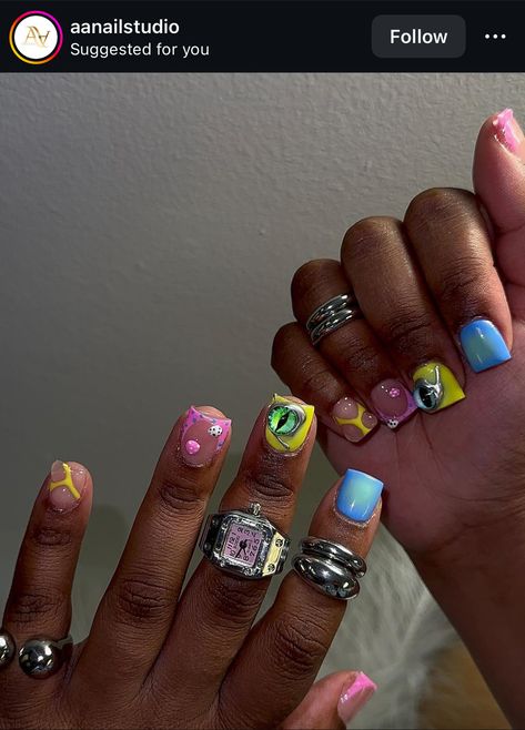 Nail Shorts, Short Nails Ideas Colorful, Short Acrylic Junk Nails, Short And Simple Nails, Over Lay Nail Designs, Short Cute Acrylic Nails Designs, Nail Inspo Short French, Shortie Nails Designs, Short Square Acrylic Nails Vivienne Westwood