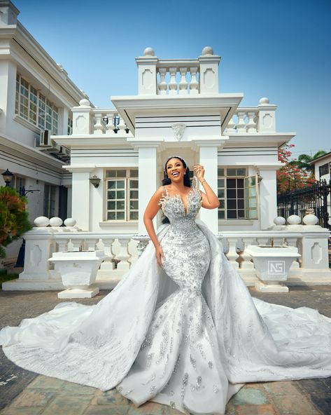 Serwaa Amihere Dresses, Dresses With Removable Skirt, Exotic Wedding Dress, Serwaa Amihere, Latest Wedding Gowns, Extravagant Wedding Dresses, African Bridal Dress, Glam Wedding Dress, Wedding Dresses A