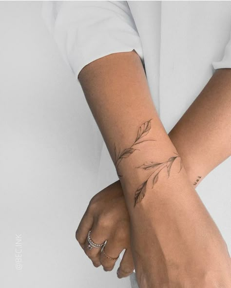 Delicate Wrap Around Tattoo, Vertical Ankle Tattoo, Wrist Vine Tattoos For Women, Wrist Leaf Tattoo, Libra Spine Tattoo, Dainty Nature Tattoos, Asthetic Tattoos Woman, Leaf Bracelet Tattoo, Arm Wrap Tattoos For Women