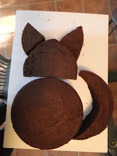 Witchery in the Kitchen: Cat Cake! Cat Cakes, Fox Cake, Cat Themed Birthday Party, Animal Cakes, Cake Shapes, Cat Cake, Specialty Cakes, Special Cake, Cake Decorating Tutorials