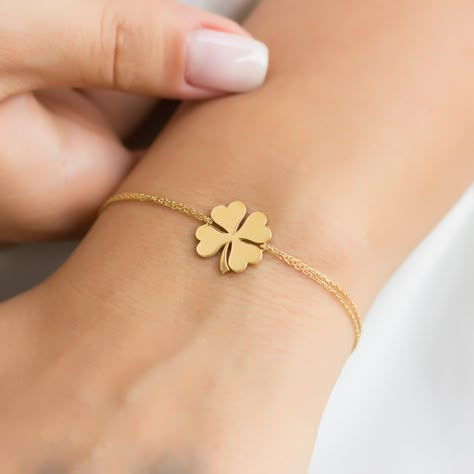 14k Yellow Gold Clover Bracelet Bracelet Clover, Gold Four Leaf Clover, Four Leaf Clover Charm, Lucky Charm Bracelet, Clover Jewelry, Evil Eye Necklace Gold, Bracelet Flower, Clover Bracelet, Gold Armband