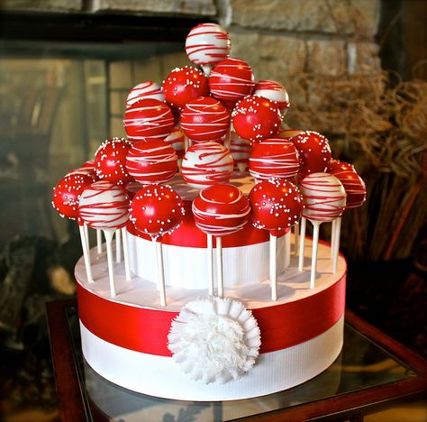 by PetiteDelightsbyMichele, via Flickr Chocolate Strawberry Display, Moose Milk, Red Cake Pops, Cake Pop Bouquet, Valentine Cake Pop, Cake Pop Displays, Biscuits Packaging, Cake Pop Designs, Cake Pop Decorating