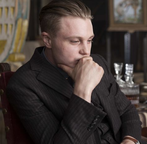 Jimmy Darmody, Empire Aesthetic, Empire Hair, Michael Pitt, Tv Icon, Boardwalk Empire, Mens Cuts, Undercut Hairstyles, Curly Hair Men