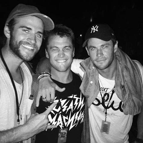 Pin for Later: Liam Hemsworth's Hot and Hilarious Instagrams Deserve an A+ When He Labeled His Brothers as His "Best Mates" Chris Hemsworth Family, Luke Hemsworth, Hemsworth Brothers, Celebrity Siblings, Chris Hemsworth Thor, Fall Music, Best Mate, Happy New Year Everyone, Liam Hemsworth