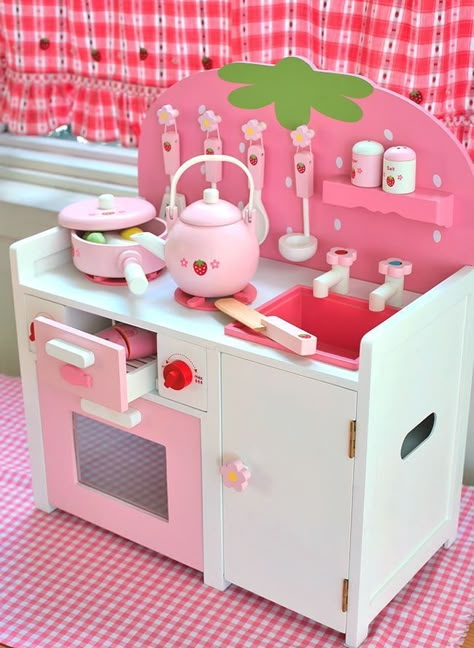 Strawberry play kitchen!! Mother Garden, Strawberry Kitchen, Wooden Play Kitchen, Play Kitchens, Kawaii Toys, Japanese Toys, Mini Things, Toy Kitchen, Wooden Kitchen