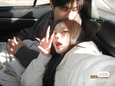 Korean Couple Pictures, Ann Liang, Holiday Stories, 사진 촬영 포즈, Couples Vibe, Ulzzang Couple, Korean Couple, Lovey Dovey, Couple Aesthetic