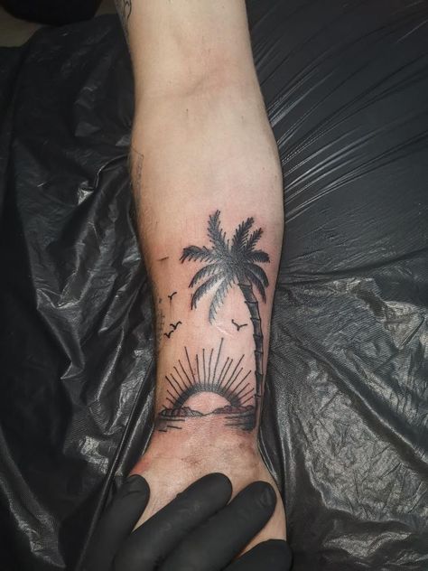 Scattered Tattoos, Map Tattoo, Around Arm Tattoo, Stomach Tattoos Women, Palm Tattoos, Map Tattoos, Clever Tattoos, Palm Tree Tattoo, Tattoos Women