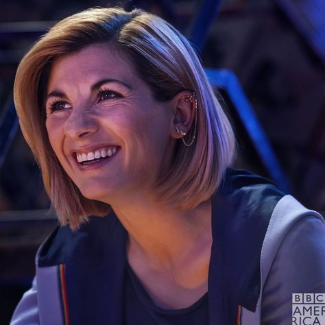 Doctor Who on Instagram: “Happy birthday to our brilliant Thirteenth Doctor, Jodie Whittaker! 🎁 #DoctorWho” Jodi Whittaker, Matt Smith Doctor, Doctor Who Wedding, Matt Smith Doctor Who, Doctor Who Fan Art, Jodie Whittaker, 13th Doctor, Rory Williams, The Tardis