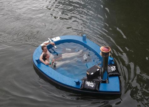 hot-tug hot-tub... literally the coolest thing I have ever seen. It's a boat that is a floating hot tub. Small Motor Boat, Patio Interior, Tug Boats, Pontoon Boat, Digital Trends, Outdoor Wood, To Infinity And Beyond, Goa, Cool Gadgets