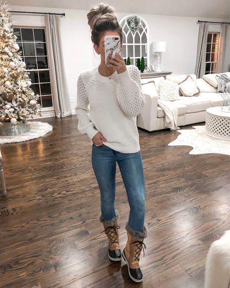 Duck Boots Outfit, Winter Outfits Snow, Sorel Snow Boots, Winter Boots Outfits, Outfits Cold, Boots Outfits, Winter Fashion Outfits Casual, Winter Outfits Cold, Cozy Knit Sweater