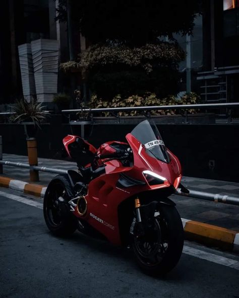 Big Bike Aesthetic, Ducati Aesthetic, Red Motorcycle Aesthetic, Grunge Bedroom Aesthetic, Motorcycle Reference, Purple Motorcycle, Grunge Bedroom, Tmax Yamaha, Ducati Panigale V4