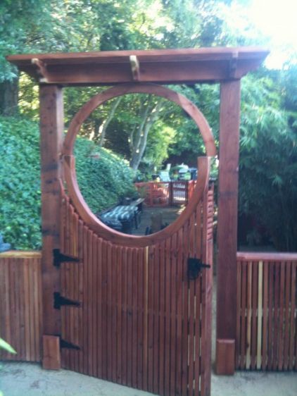 At Bespoke Gates and Garage Doors we always like to collect new ideas and inspiration in wood.   http://www.bespokegatesandgaragedoors.co.uk/ Gate Design Ideas, Tor Design, Japanese Gate, Wooden Gates Driveway, Garden Gates And Fencing, Garden Gate Design, Gates Design, Moon Gate, Asian Landscape