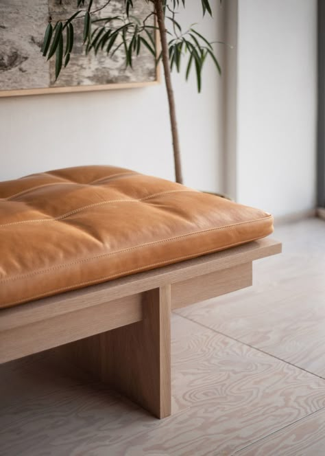 Mjölk    DAYBED COLLECTION    2020 Archetypal in form, the daybed’s straight-forward wood frame contrasts the down-filled mattress which floats gently... Japanese Bench, Minimalist Wood Furniture, Diy Daybed, Daybed Design, Oak Bench, Day Beds, Seating Ideas, Leather Bench, Banquette Seating