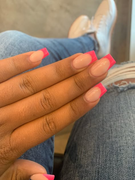 Pink French Tips On Dark Skin, Hot Pink And White Acrylic Nails Short, Hot Pink French Tip Acrylic Nails, Hot Pink French Tips Square, Hot Pink French Tips Short, Bright Pink French Tips, Neon Pink French Nails, Neon Pink French Tips, Neon Pink French Tip Nails