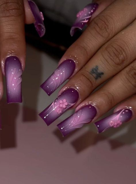 Plum Acrylic Nails Design, Nail Designs Dark Purple, Purple Flower Nail Designs, Nails Bday, Deep Purple Nails, Acrylic Nails Design, Purple Acrylic Nails, Homecoming Ideas, Purple Nail Designs