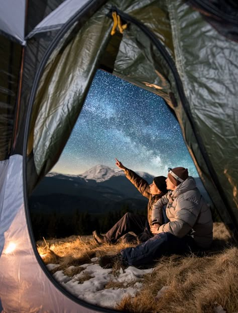 Person Sleeping, Couple Camping, Camping Couple, Camping Photo, Camping Diy, Camping Photography, Camping Aesthetic, Adventure Couple, Camping Outfits