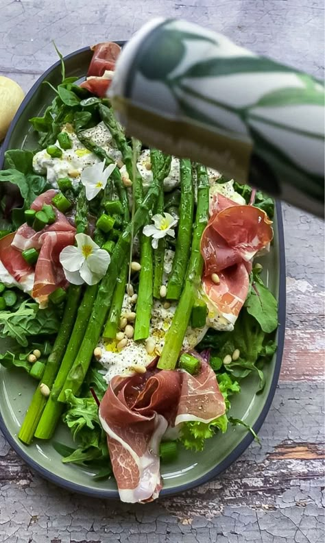 Salat med grønne asparges - Majspassion Sommer Mad, Birthday Dinner Party, Soul Food, Summer Recipes, Asparagus, Love Food, Salad Recipes, Appetizer, Dinner Party