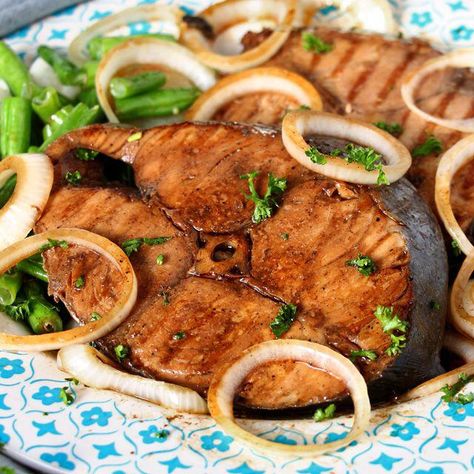 Try this fish steak recipe using Mackerel or Tuna fish, some soy sauce, lemon juice and onions! A very simple fish recipe that is done in a jiffy! #FishRecipes Pork Hamonado Recipe, King Fish Recipe, Ensaymada Recipe, Healthy Football, Recipes Using Pork, Fish Steak, Tuna Steak Recipes, Foxy Folksy, Spaghetti With Ground Beef