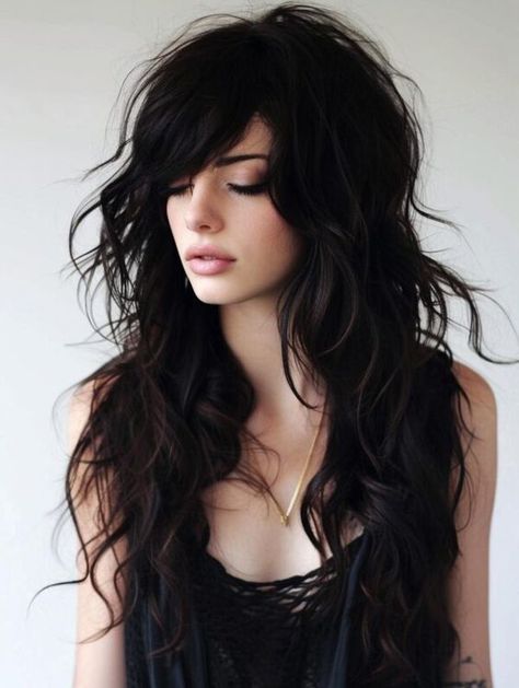 Shag Hairstyle Long Hair, Rock Hairstyles For Women, Long Shaggy Layers, Long Shaggy Hairstyles, A Shag Haircut, Shaggy Cut, Black Haircut, Long Shag Hairstyles, Shaggy Hairstyles