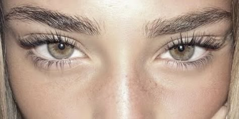 Eyelashes Aesthetic Natural, Long Lashes Natural Aesthetic, Eyebrows Aesthetic Natural, Natural Eyebrows Aesthetic, Thick Eyebrows Natural, Long Eyelashes Naturally, Dream Teeth, Natural Long Eyelashes, Eyebrows Goals