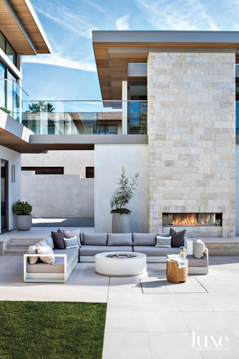 Luxe Magazine, Lauren Taylor, Outdoor Lounge Area, House Beds, Luxe Interiors, Home Center, Lounge Area, Los Angeles Homes, Manhattan Beach