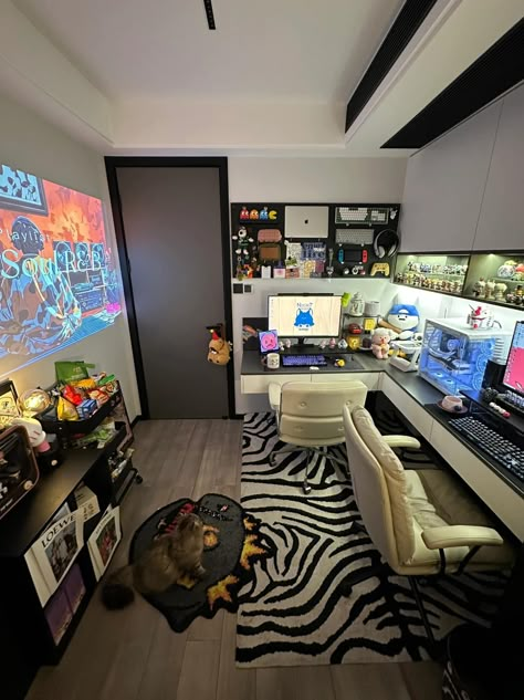 Study Room Apartment, Gaming Work Setup, His And Her Computer Setup, Pc Setup With Tv, Male Gaming Room, Gamer Studio Apartment, Shared Gaming Room Setup, 2 Computer Desk Setup, Gamer House Decor