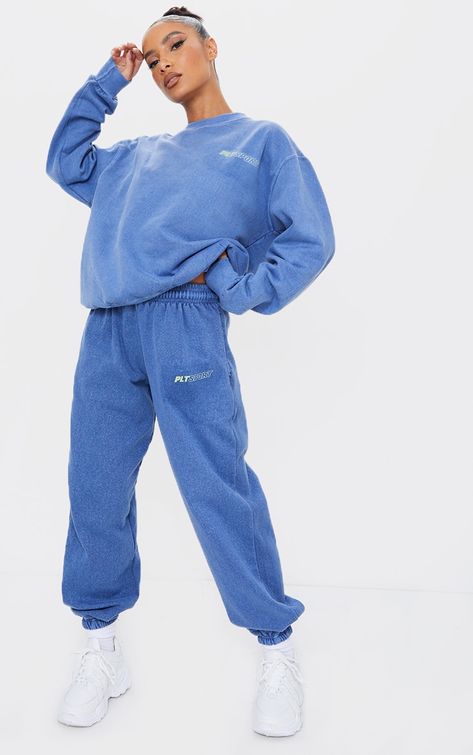 PRETTYLITTLETHING Blue Sport Joggers | PrettyLittleThing USA Matching Joggers Outfit, Matching Jogger Set Outfit, Blue Tracksuit Outfit, Womens Tracksuit Outfit, Blue Joggers Outfit, Gal Outfits, Tracksuit Outfit Women, Sports Track Pants, Baggy Joggers