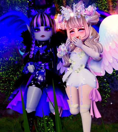 Dark Fairy Outfit Royale High, Royale High Ice Fairy Outfit, Light Vs Dark Fairy Royale High, Light Fairy Royale High Outfit, Royale High Dark Fairy Outfit, Light Fairy Royale High, Dark Fairy Royale High, Royale High Matching Outfits, Fairy Royale High