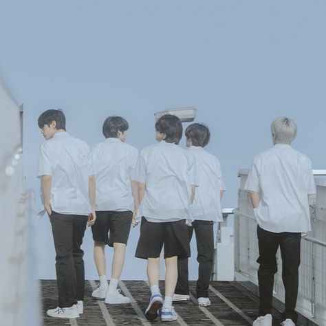 Txt Ot5, Txt Icon, Baby Blue Aesthetic, Ipad Kids, Soft Heart, Lost Boys, White Aesthetic, Safe Place, Blue Aesthetic