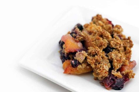 Blueberry Peach Quinoa Crumble Quinoa Recipes Dessert, Leftover Quinoa Recipes, Quinoa Ideas, Ideas For Dessert, Peach Blueberry Crumble, Leftover Quinoa, Quinoa Bake, Cooked Quinoa, Peach Crumble