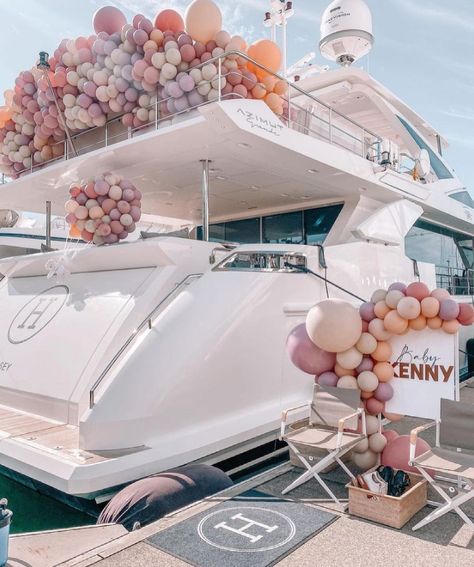 Yacht Party Theme, Night Pool Party, Jungle Theme Birthday, Yacht Wedding, Luxury Birthday, Boat Decor, 31st Birthday, Balloon Display, Yacht Party