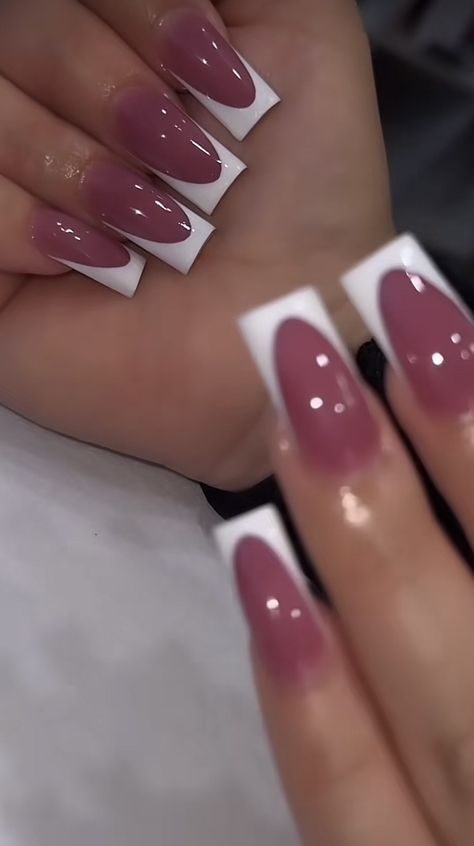 Cute Basic Long Nails, Long Nail Ideas Simple, Subtle Acrylic Nails, Ombré Nails Square, Dark Pink French Tip, Elegant Acrylic Nails Classy, Jelly French Tip Nails, Baddie French Tip Nails, September Nail Ideas 2024