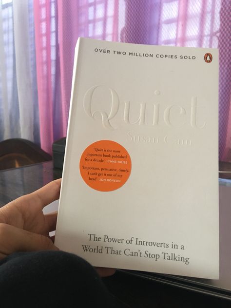 Quiet The Power Of Introverts Book, The Introverts Way Book, Books About Introverts, Books For People Pleasers, Books For Introverts, Introverts And Extroverts, The Power Of Introverts, Must Read Book, Business Books Worth Reading