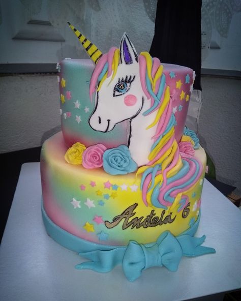 Unicorn Cake Design, Afro Unicorn, Unicorn Cake, Party Cakes, Cake Ideas, Cake Designs, Frosting, Tart, Birthday Cake