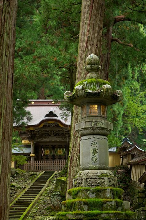 Eihei-ji, Zen temple, Fukui Zen Temple, Japanese Shrine, Kyoto, Lotus, Zen, Temple, Japan, House Styles, Photographer