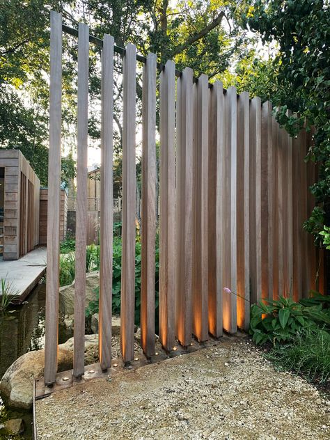 Tom Massey Garden Design, Garden Partition, Tom Massey, Modern Small Garden, Mid Century Landscape, Garden Lighting Design, Dutch Gardens, Fence Gate Design, Small Garden Ideas