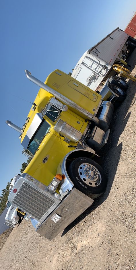 Mack Trucks For Sale, Trucks For Sell, Kenworth W900, Airport Pictures, Custom Big Rigs, Peterbilt 379, Long Nose, Peterbilt Trucks, Mack Trucks