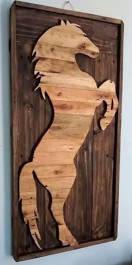 Pallet Woodworking, Christmas Woodworking, Horse Wall Decor, Horses Wall Decor, Glamorous Look, Wood Animal, Own House, Room Walls, Horse Wall