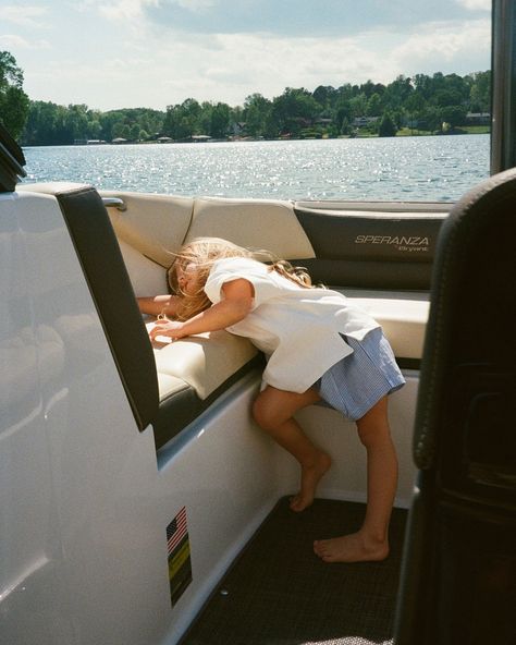 Summer girl 🛥️ Happy Kids Aesthetic, Dream Family Aesthetic, 4 Kids Aesthetic, Working With Kids Aesthetic, Parenting Aesthetic, Daughter Aesthetic, Mom Aesthetic, Kid Life, Bucket List Family