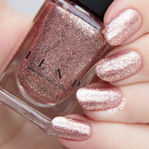 Gold Holographic Nails, Rose Gold Nail Polish, Metallic Nail Polish, Gold Nail Polish, Gold Nail, Holographic Nail Polish, Rose Gold Nails, Metallic Nails, Popular Nails