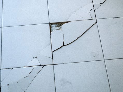 How To Repair Cracked Ceramic Tile [5 Simple Steps] - Home Decor Bliss Cracked Tile Repair, Painting Bathroom Countertops, Basket Weave Tile, Tile Steps, Cheap Tiles, Tile Repair, Exterior Tiles, Tile Table, Genius Loci