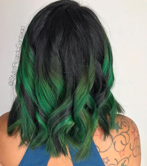 Emerald Green Highlights In Brown Hair, Black Hair With Green Ends, Goth Hair Dye Ideas, Emerald Green Hair Color, Emerald Green Ombre Hair, Black To Green Ombre Hair Short, Brown To Green Ombre Hair, Black To Dark Green Ombre Hair, Forest Green Hair