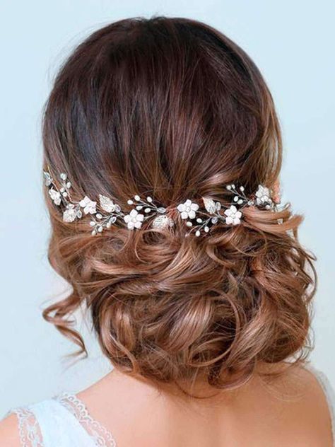 The Best Places to Shop for Wedding Accessories Online Bride Flower Hair, Bride Hair Flowers, Bride Wedding Hair, Rose Gold Bride, Prom Hair Accessories, Bridal Roses, Gold Hair Accessories, Bride Headpiece, Bridal Hair Jewelry