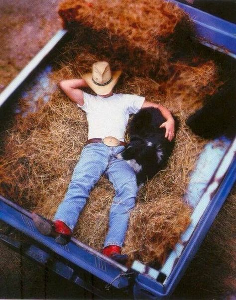 slvhermit:  One of my favorites…cowboy, dog,... Back Of A Truck, Cow Boys, Real Cowboys, Wilde Westen, Cowboy Girl, Last Ride, Cowboys And Indians, Cowboy Up, Ranch Life