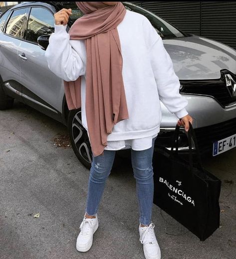 Hijabi Fits, Hijabi Outfit, Muslim Outfits Casual, Hijab Style Casual, Pretty Drinks, Muslim Outfits, Hijabi Outfits, Hijabi Fashion, 2023 Fashion