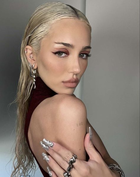 Delilah Belle, A Song Of Ice And Fire, Music Awards, Music, Hair, On Instagram, Instagram